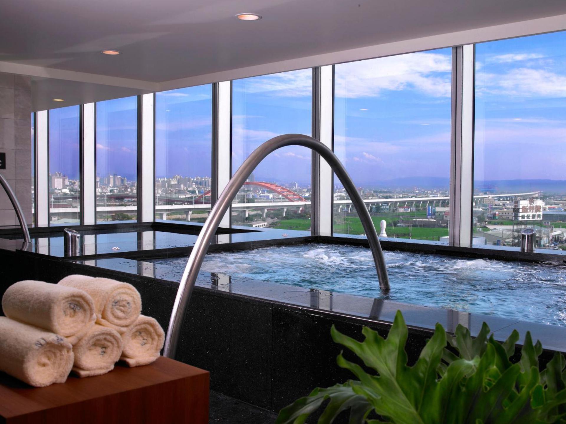 Windsor Hotel Taichung Exterior foto The spa at the InterContinental